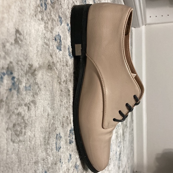 Aldo woman’s dress shoe - Picture 6 of 13